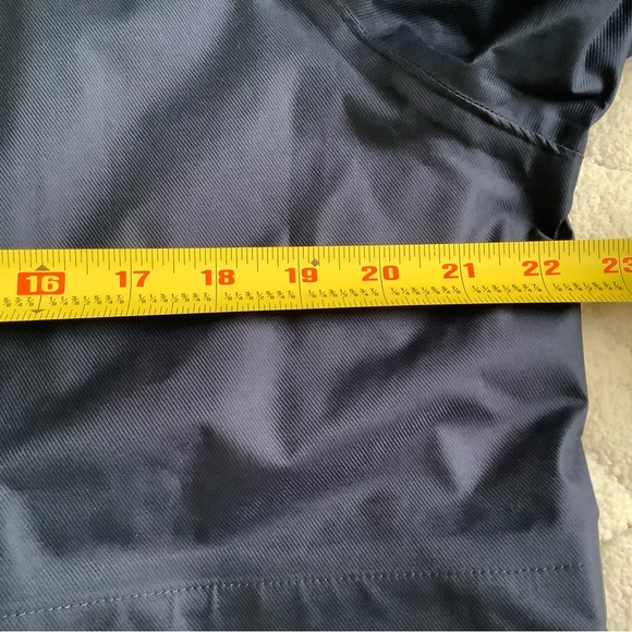 The North Face Women’s Lynwood Rain Parka - Picture 7 of 10